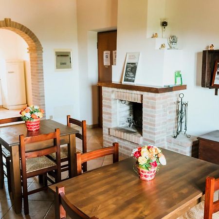 Il Podere Del Nonno Bed & Breakfast Ripatransone Ngoại thất bức ảnh